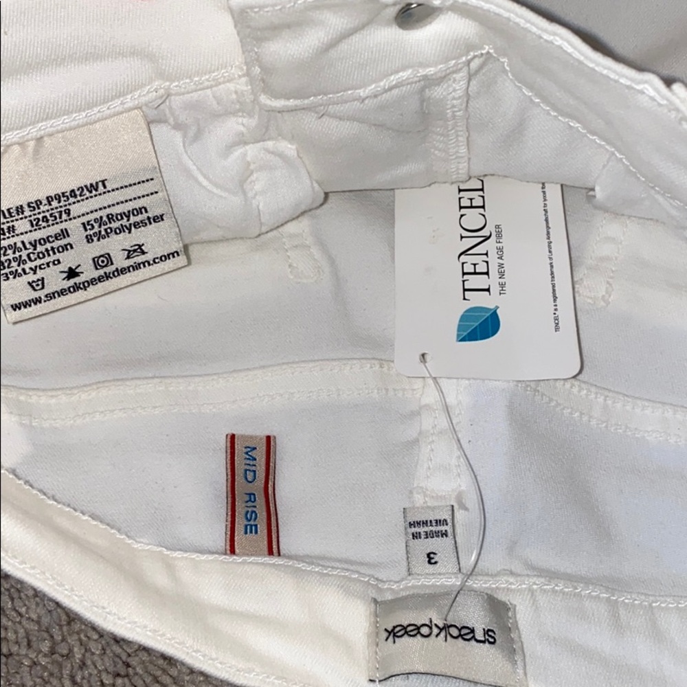 Sneak Peek White Skinny Jeans - Picture 7 of 9